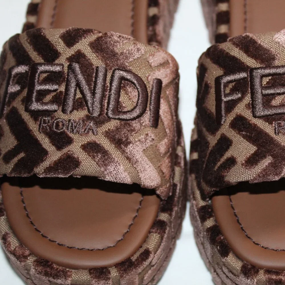NWB FENDI Slide Tess FF Logo Velvet Platform Sandals Slides Brown 38.5